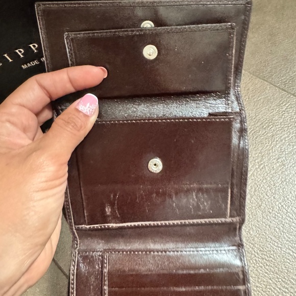 AUTHENTIC FENTI WALLET! - Picture 4 of 16
